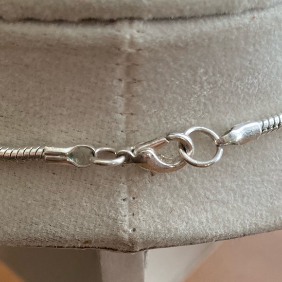 Reversible Pendant Necklace - Picture 9 of 9